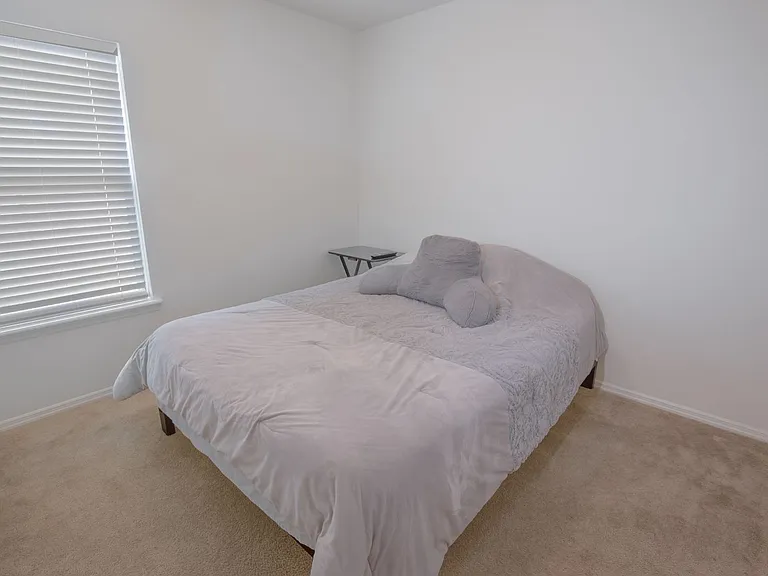 2527 Eisner Dr — Photo 21
