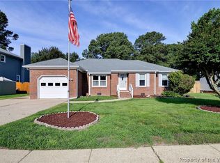 6 Rosser Dr, Hampton, VA 23669