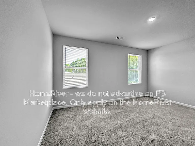 32 Foxton Pl — Photo 12
