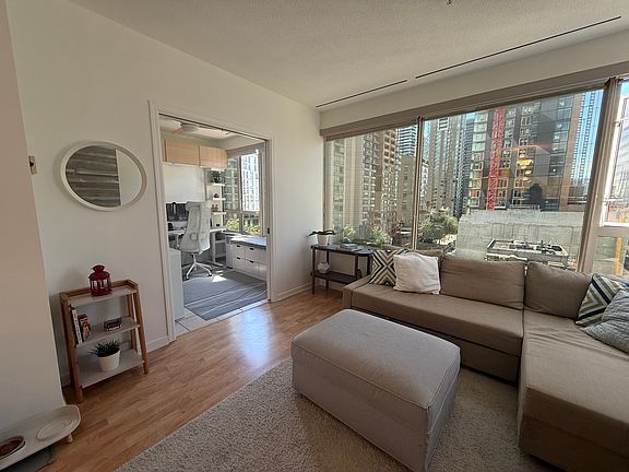 2nd image of 1177 Hornby St #605