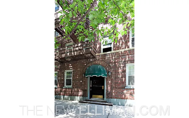 Sold by Douglas Elliman | media 15