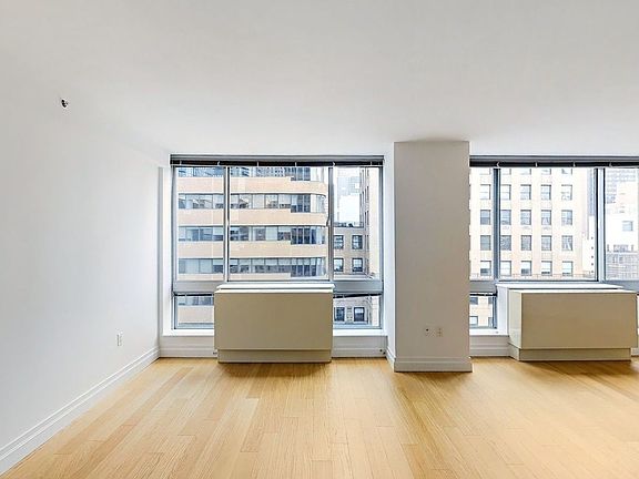 3rd image of 150 E 44th St APT 41F