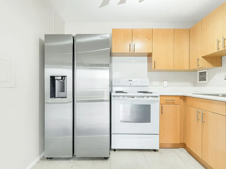 1415 Victoria St #702-1 — Photo 4