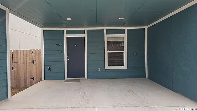 310 W Evergreen St #121 — Photo 4