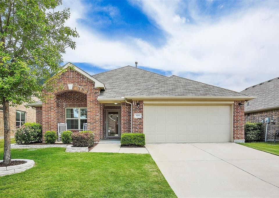 1st image of 909 Goldenmist Dr