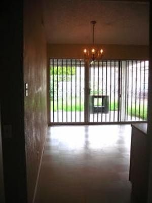 4th image of 5921 FAIRMEADE DR