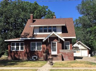 822 S Washington St, Aberdeen, SD 57401