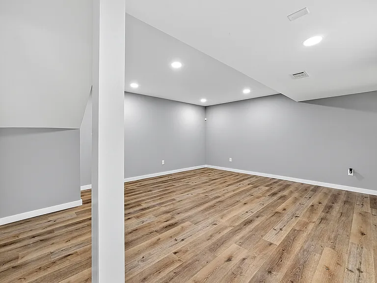 1864 Glen Echo Dr — Photo 13