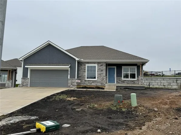 15748 Shelby Ct, Basehor, KS 66007