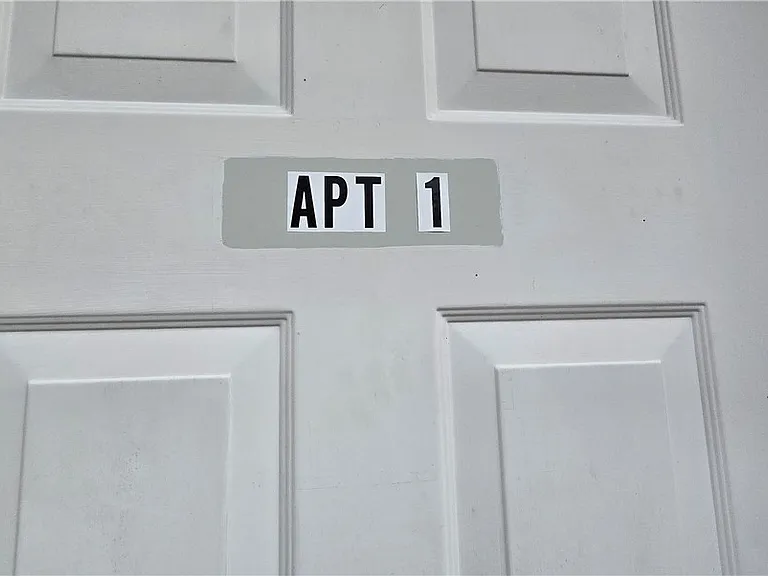 315 Laurens St — Photo 7