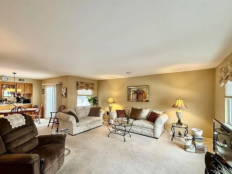 502 Briarwood Dr #A — Photo 8