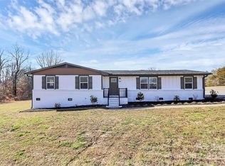 2159 Greenleaf Rd, Clover, SC 29710