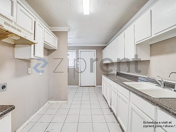 5th image of 3117 Lincoln Ave APT A