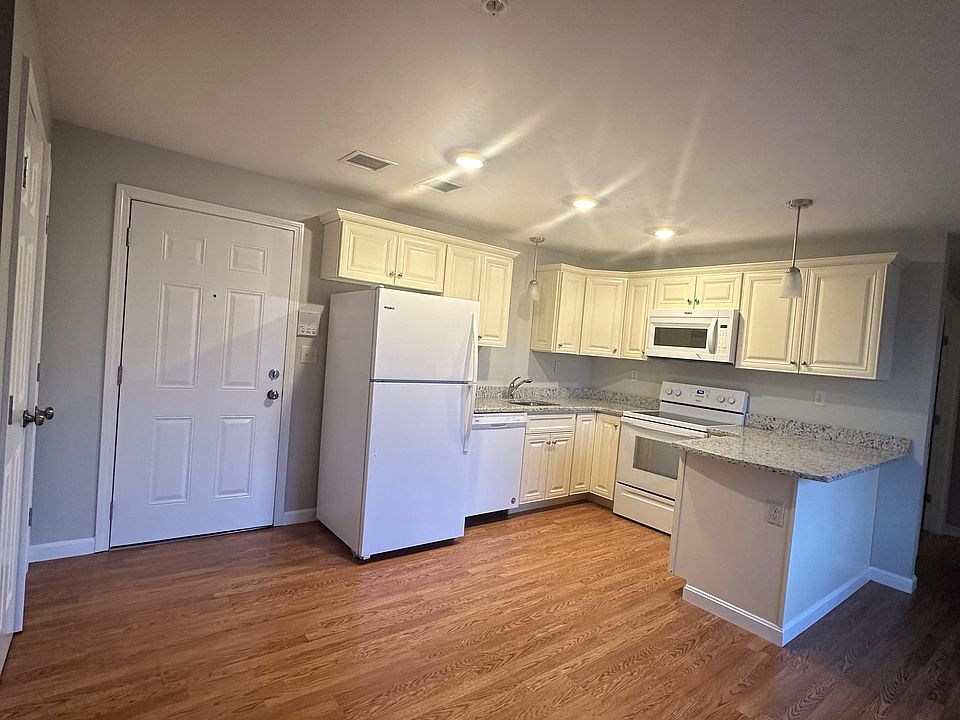 31 Caroline St UNIT 22, Worcester, MA 01604 | Zillow