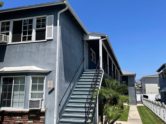 3rd image of 427 E Acacia Ave