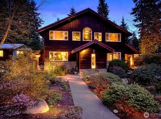 2970 Smugglers Cove Rd, Greenbank, WA 98253