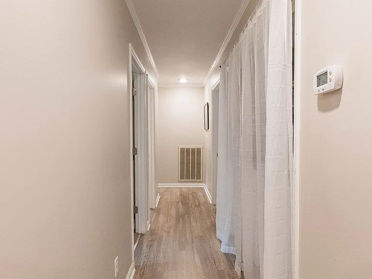210 Elliott Ct — Photo 35