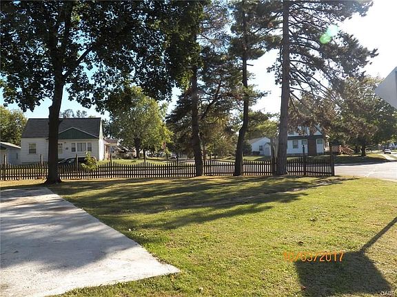 3rd image of 300 N Garland Ave