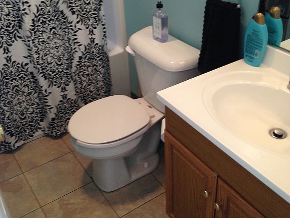 5th image of 51 Indian Neck Ave APT 3
