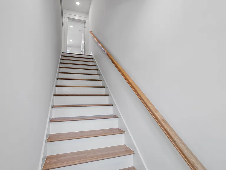 2036 Maple View Ln — Photo 17