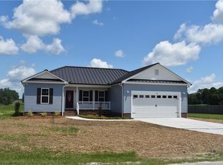 21 Starlight Dr, Lillington, NC 27546