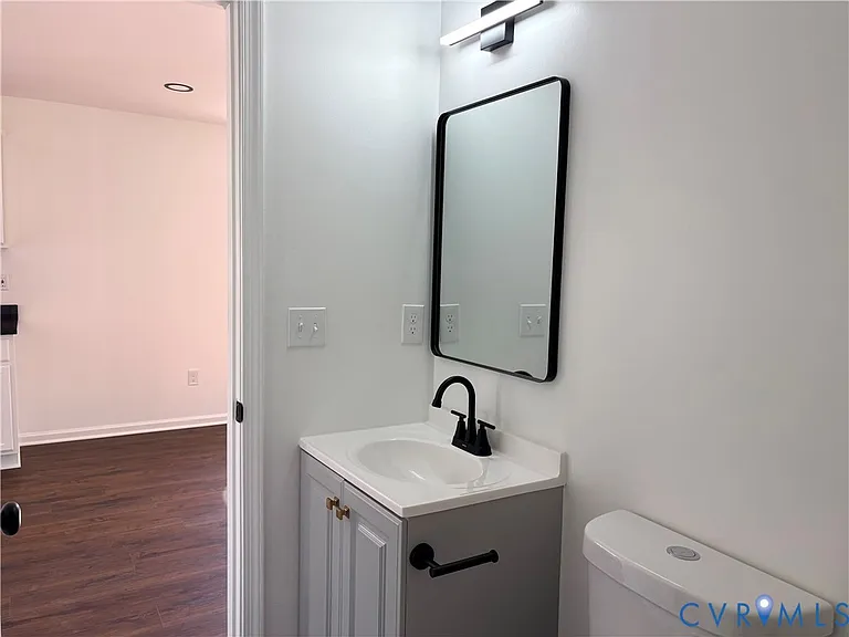 1401 Hanover St — Photo 6