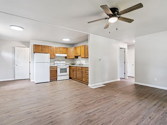 5th image of 1662 Golden Valley Dr