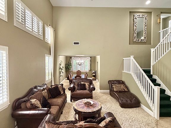 4th image of 26324 Beecher Ln