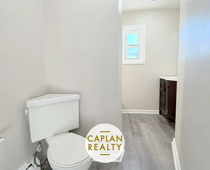51 Whiting St #I — Photo 10