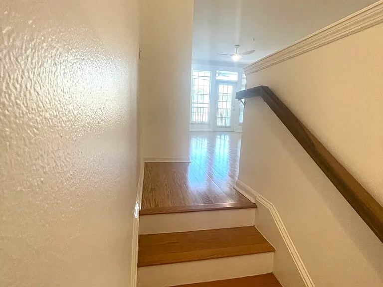 2201 Bay Club Cir — Photo 38