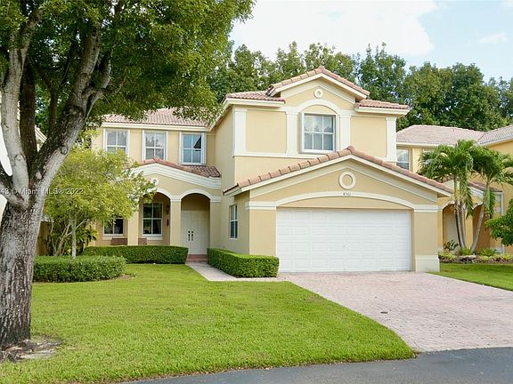 4th image of 4561 NW 94th Ct
