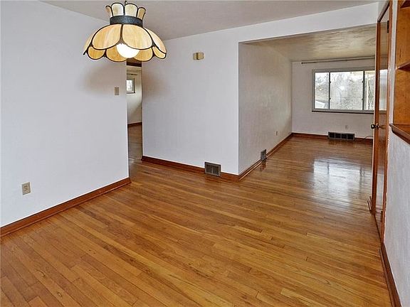5th image of 13317 Dean Dr