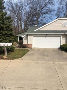 7 Community Dr, Avon Lake, OH, 44012