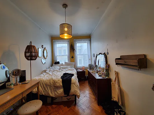 Rented by Mega Homes Realty INC | media 23