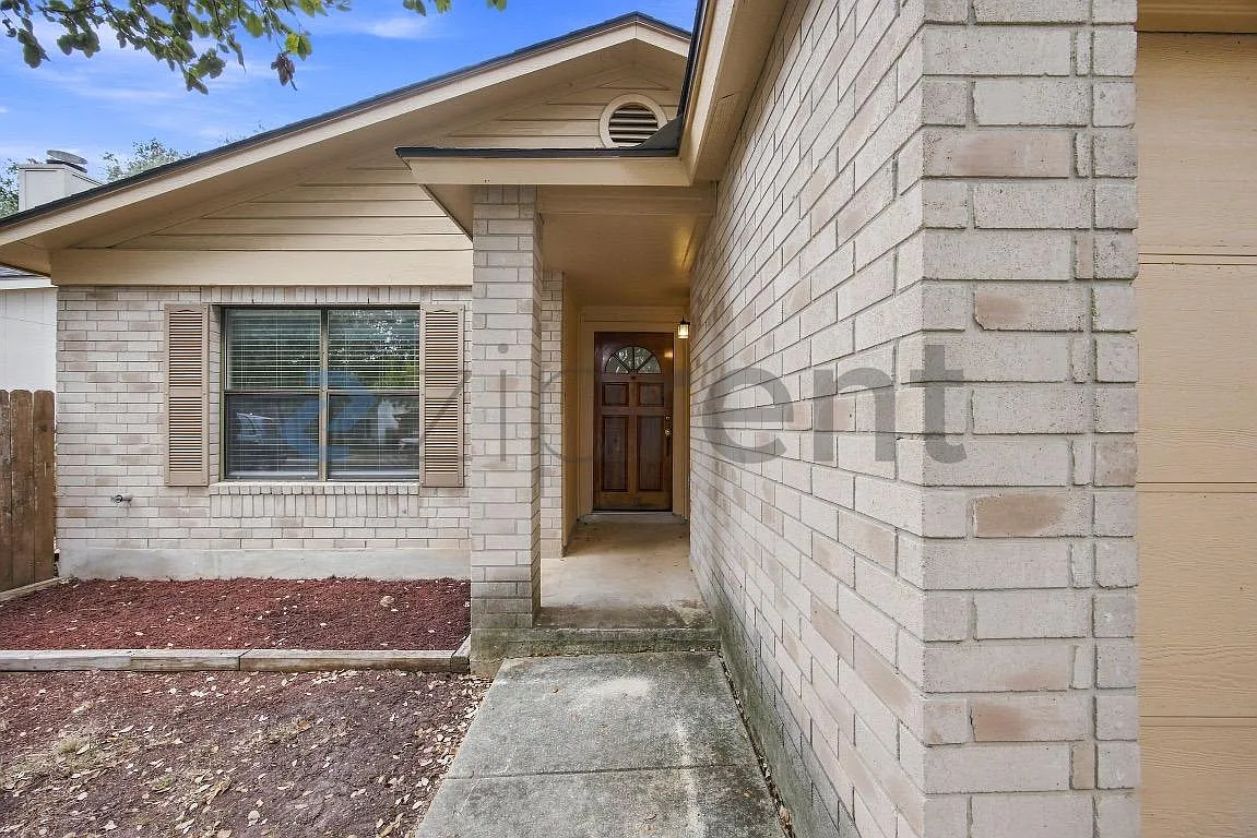 3 bed, 1097 sqft, $1,595 — Photo 3