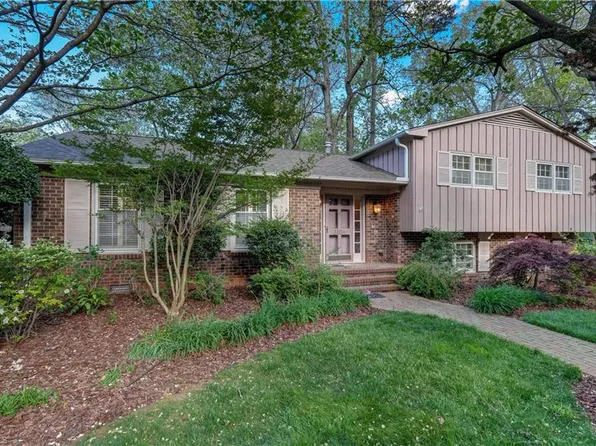 3104 Northampton Dr, Greensboro, NC 27408