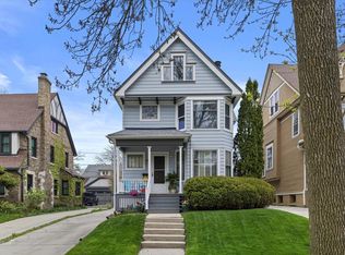 3326 N Hackett Ave, Milwaukee, WI 53211