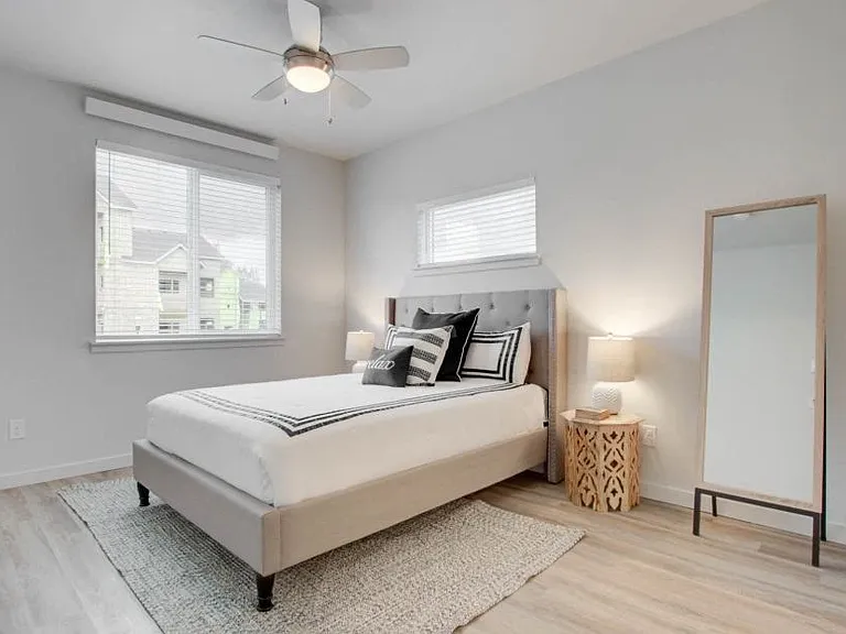Latitude 45 — Photo 17