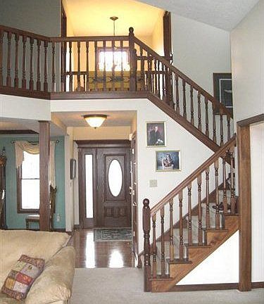 4th image of 465 Barnhill Dr