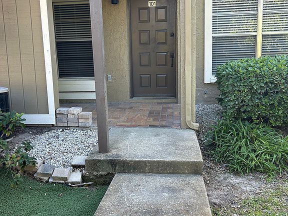 2nd image of 14313 Hanging Moss Cir APT 101