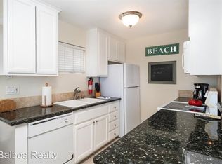 700 E Oceanfront APT A, Newport Beach, CA 92661