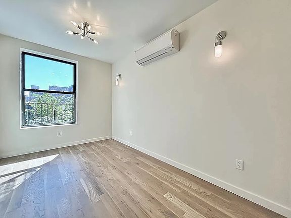 3rd image of 524 W 134th St #1B