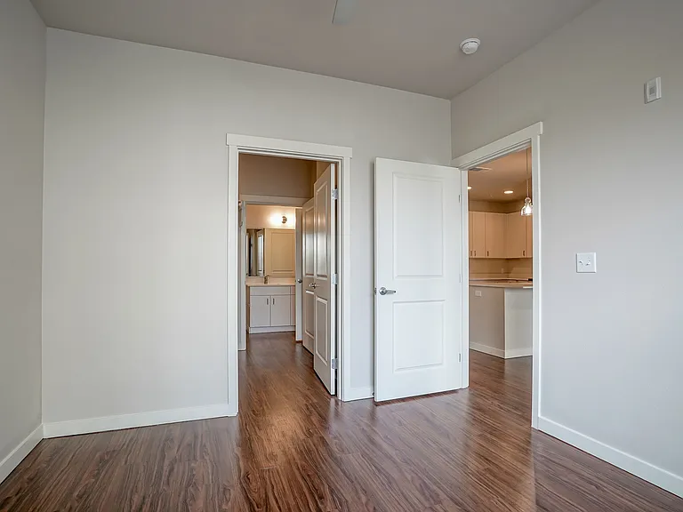 Capitol Flats — Photo 12