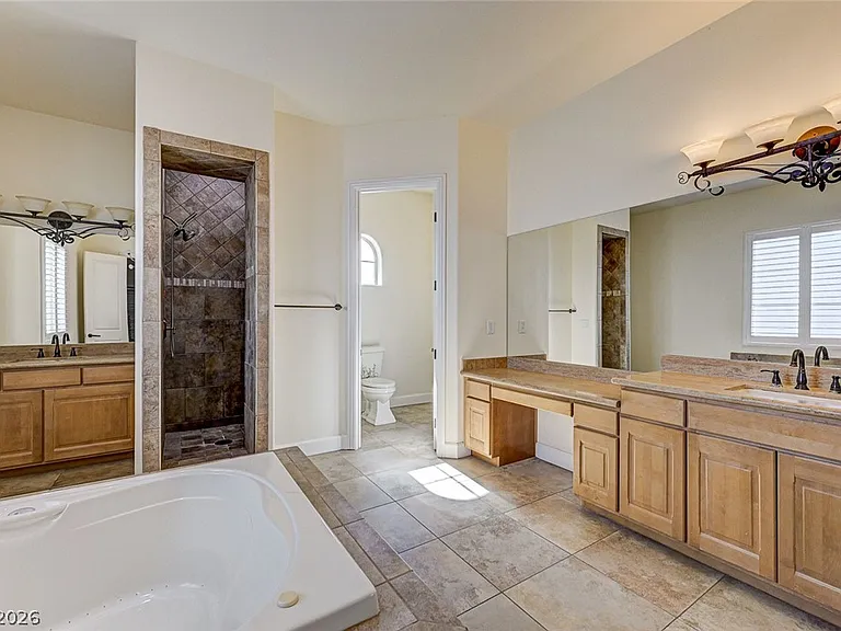8490 Via De Bellasidra Ct — Photo 47