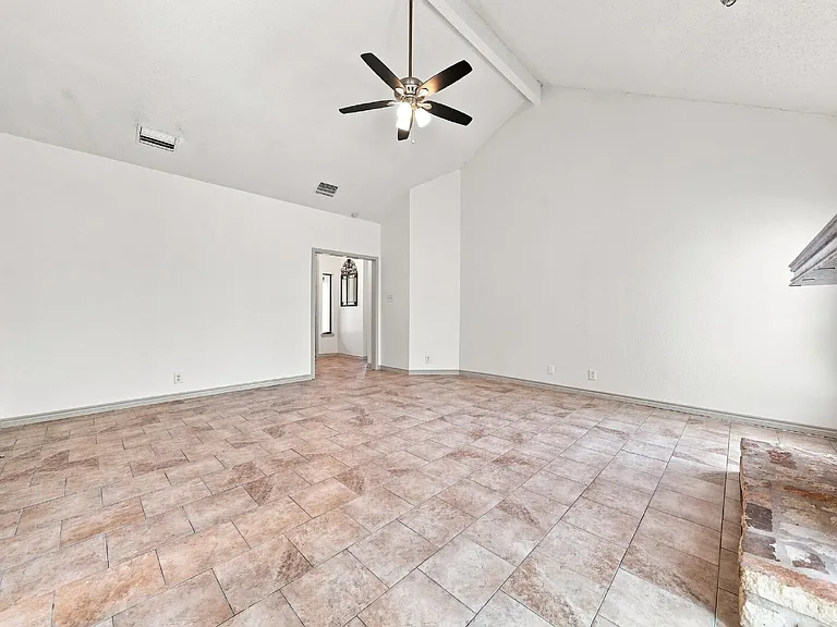 2207 Lancaster Gate Cv — Photo 27