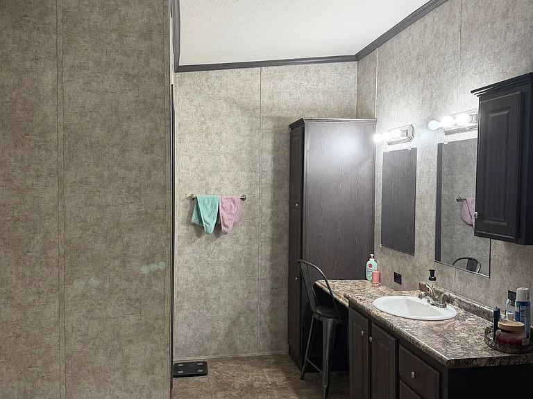 8331 FM 2127 — Photo 5