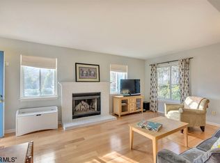 136 Spring Mountain Rd, Charlottesville, VA 22902