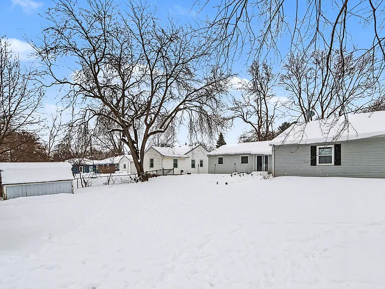 3728 Canterbury Ave — Photo 17