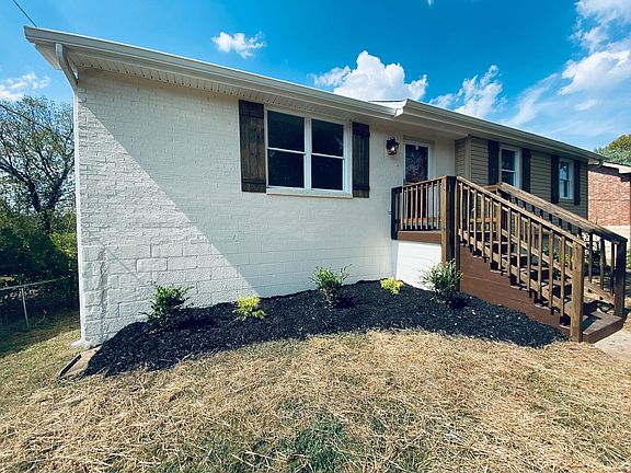 2nd image of 3939 Crouch Dr