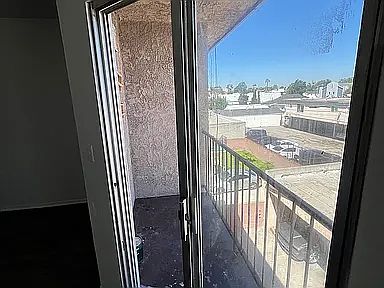 5th image of 4031 W 129th St APT 2